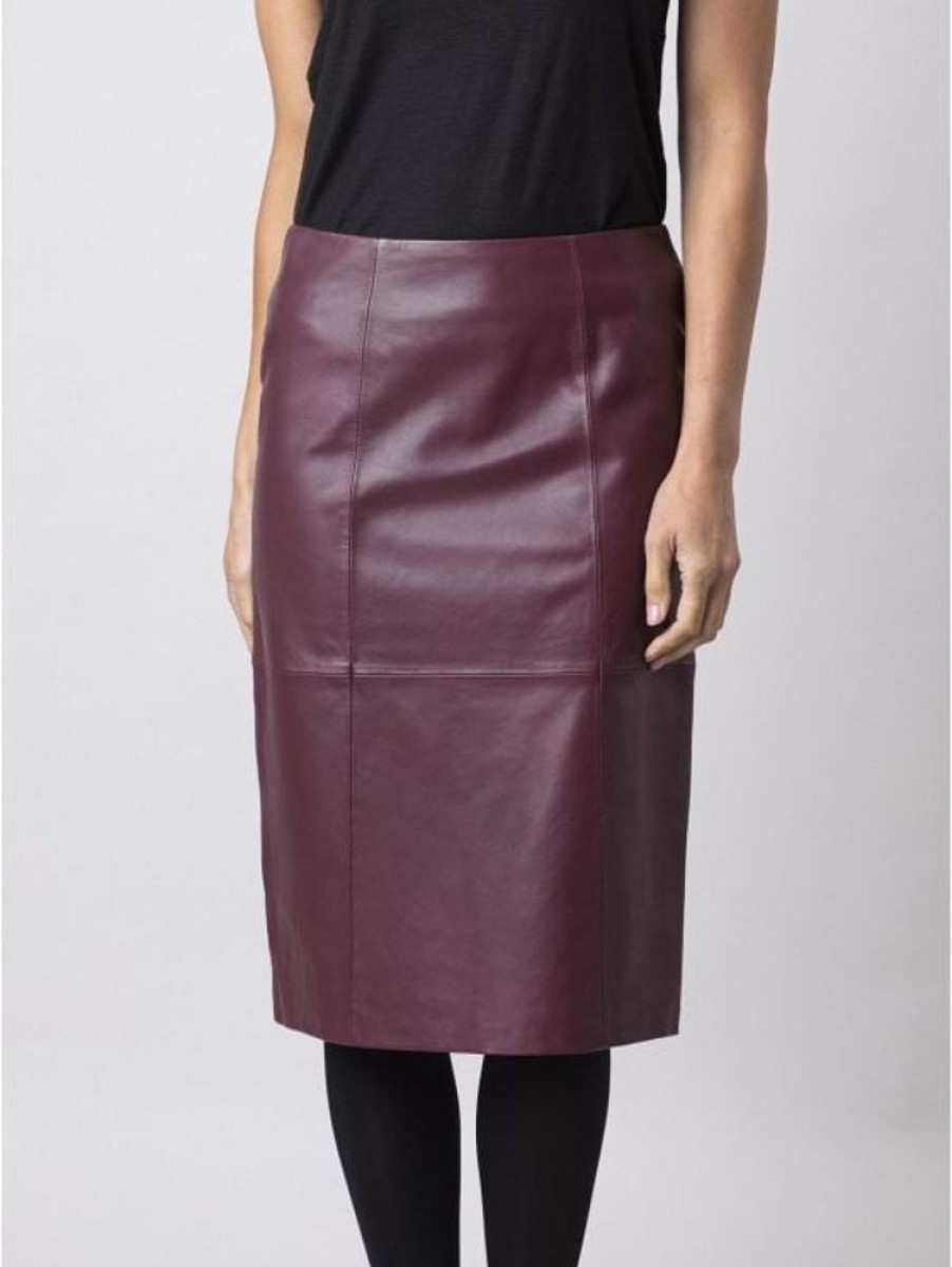 Lakeland Leather Leather Pencil Skirt In Berry | Dresses & Skirts